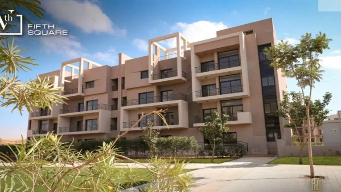 Luxury Apartment in Fifth Square with Lake View