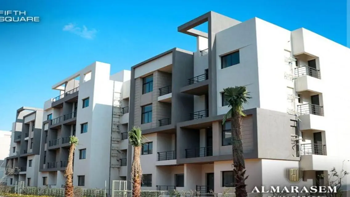 Luxury Apartment in Fifth Square with Lake View