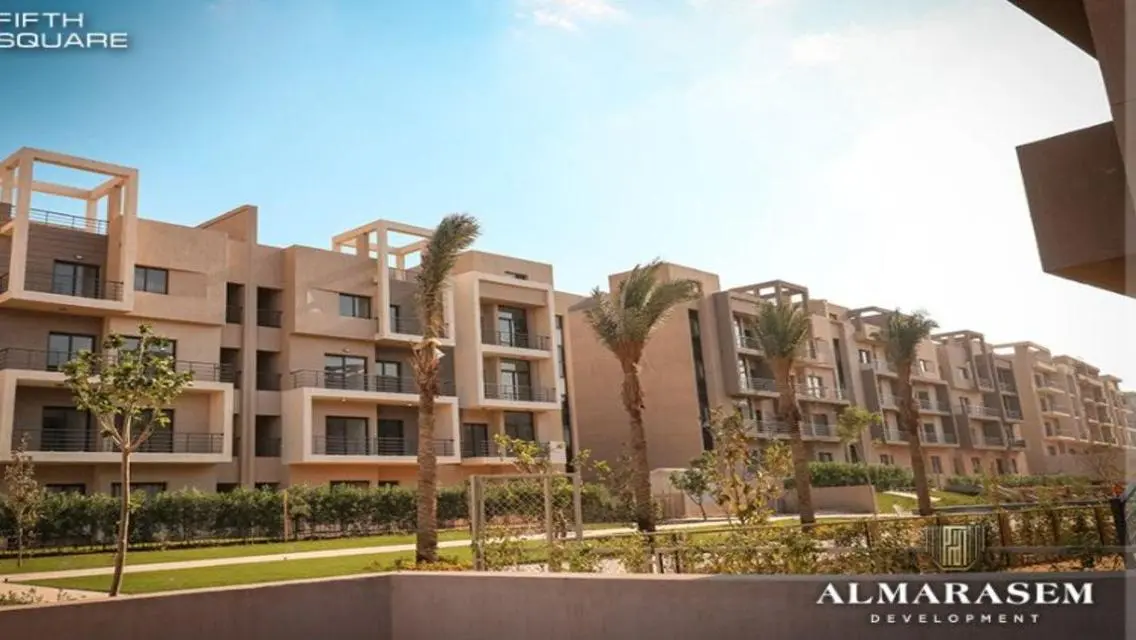 Luxury Apartment in Fifth Square with Lake View