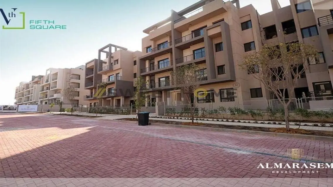 شقة فاخرة بمساحة واسعة للإيجار