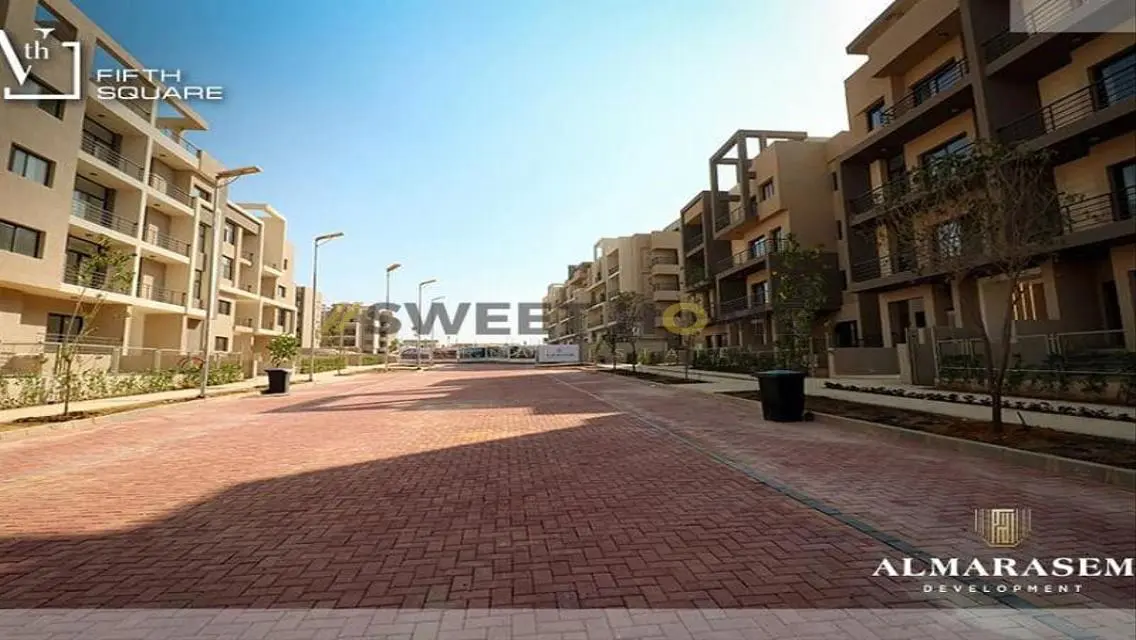 شقة فاخرة بمساحة واسعة للإيجار