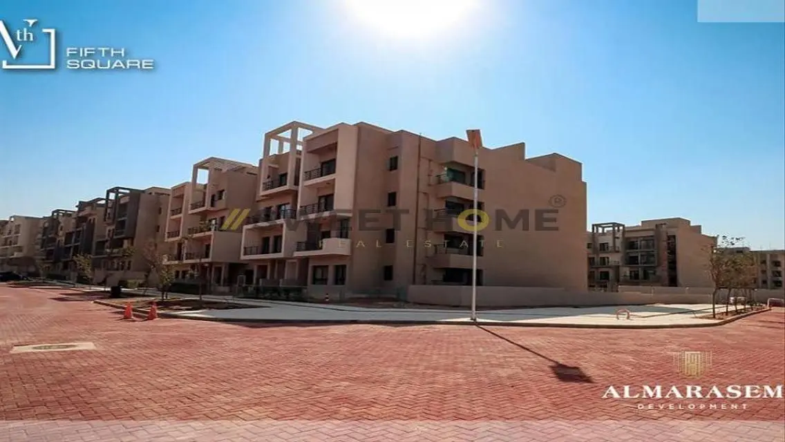 شقة فاخرة بمساحة واسعة للإيجار