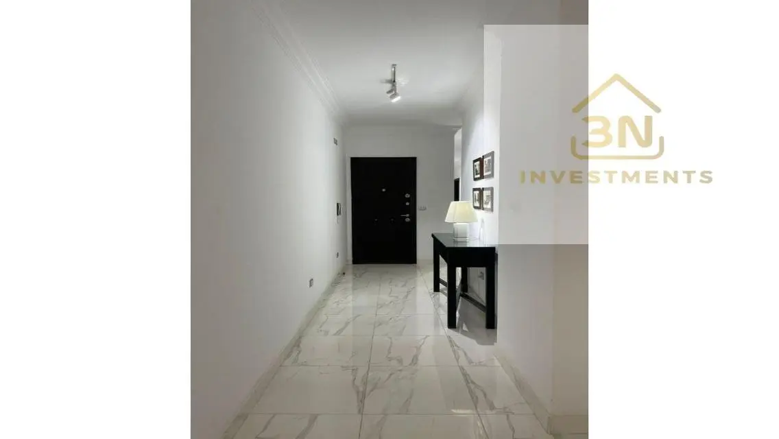 Unique Investment: Three-Room Apartment with Luxurious Features