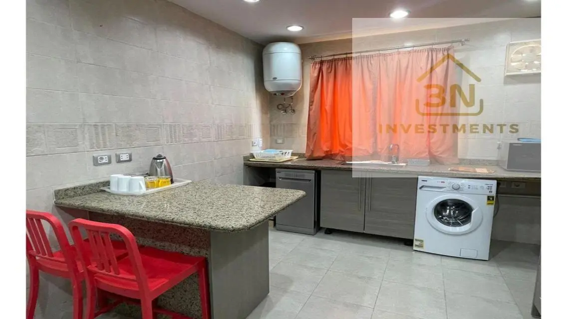 Unique Investment: Three-Room Apartment with Luxurious Features