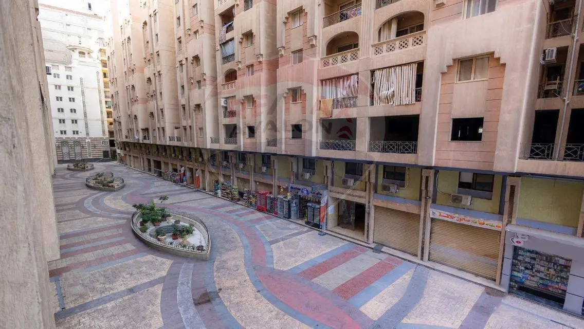 شقة فاخرة بمساحة 100 متر للبيع