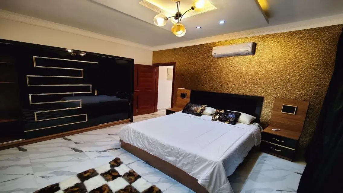 Luxury Furnished Apartment in The Courtyards
