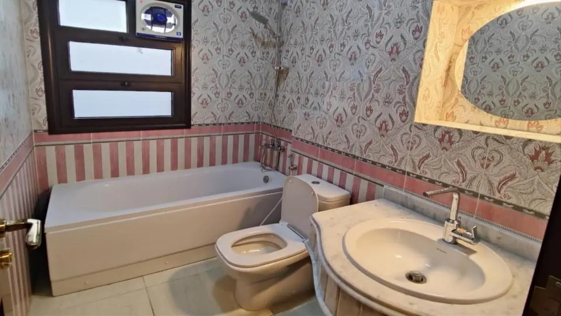 Luxury Furnished Apartment in The Courtyards