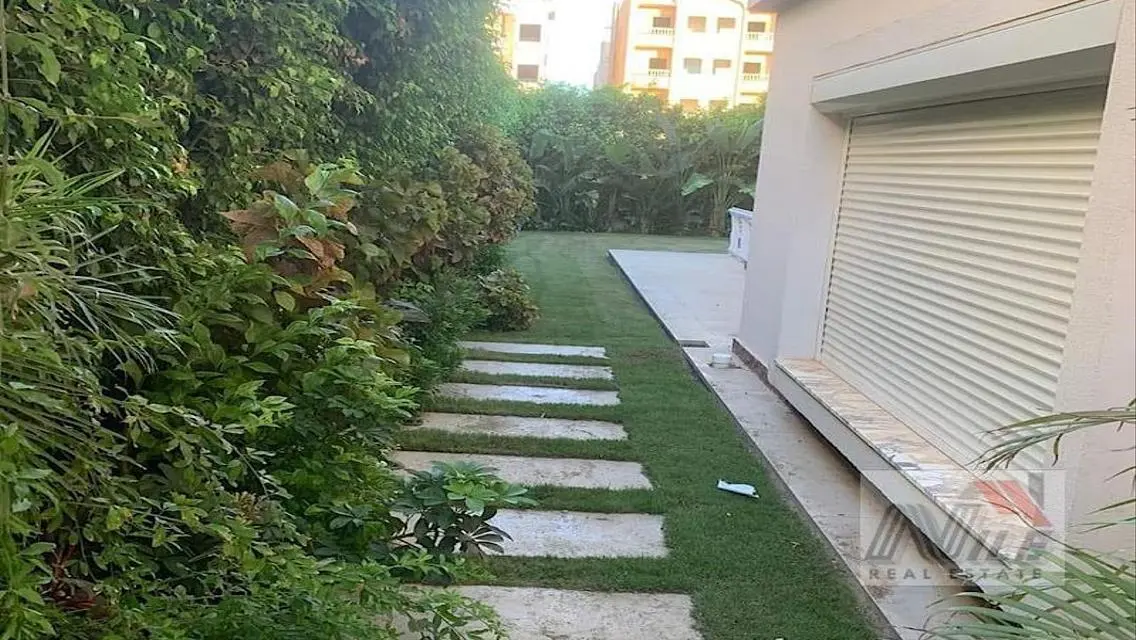 شقه ارضي بجاردن فيو مميز استلام فوري بسعر لقطة