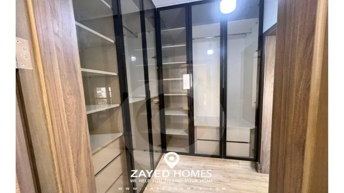 Apartment 205 Sqm for rent in Westown