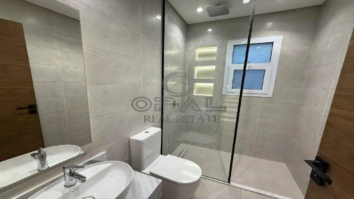 Townhouse (first residence) 4 rooms + nanny (kitch
