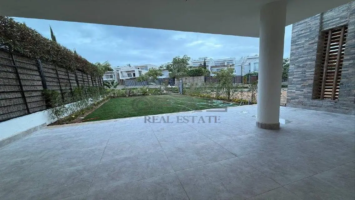 Townhouse (first residence) 4 rooms + nanny (kitch