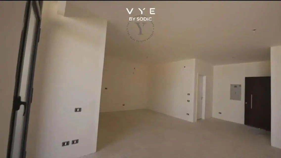 Luxury 3-7 Apartment with Private Garden and Pool
