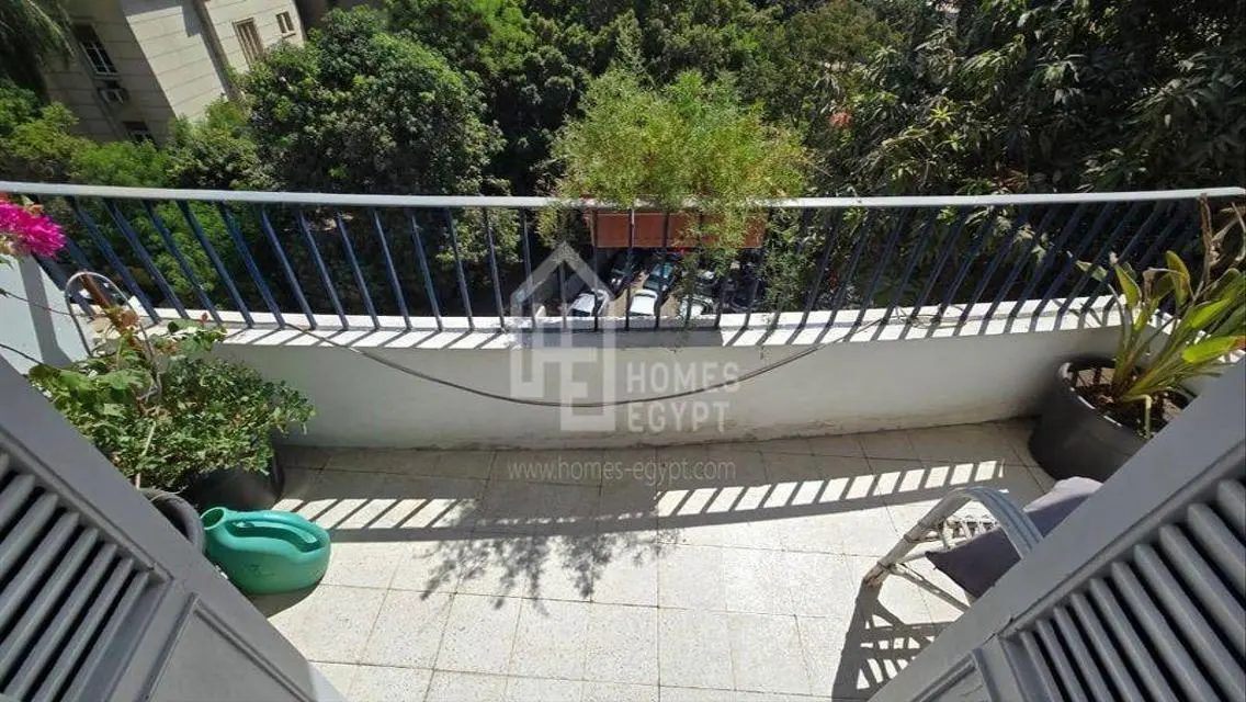 Cozy Apartment with Balcony Close to Marriott
