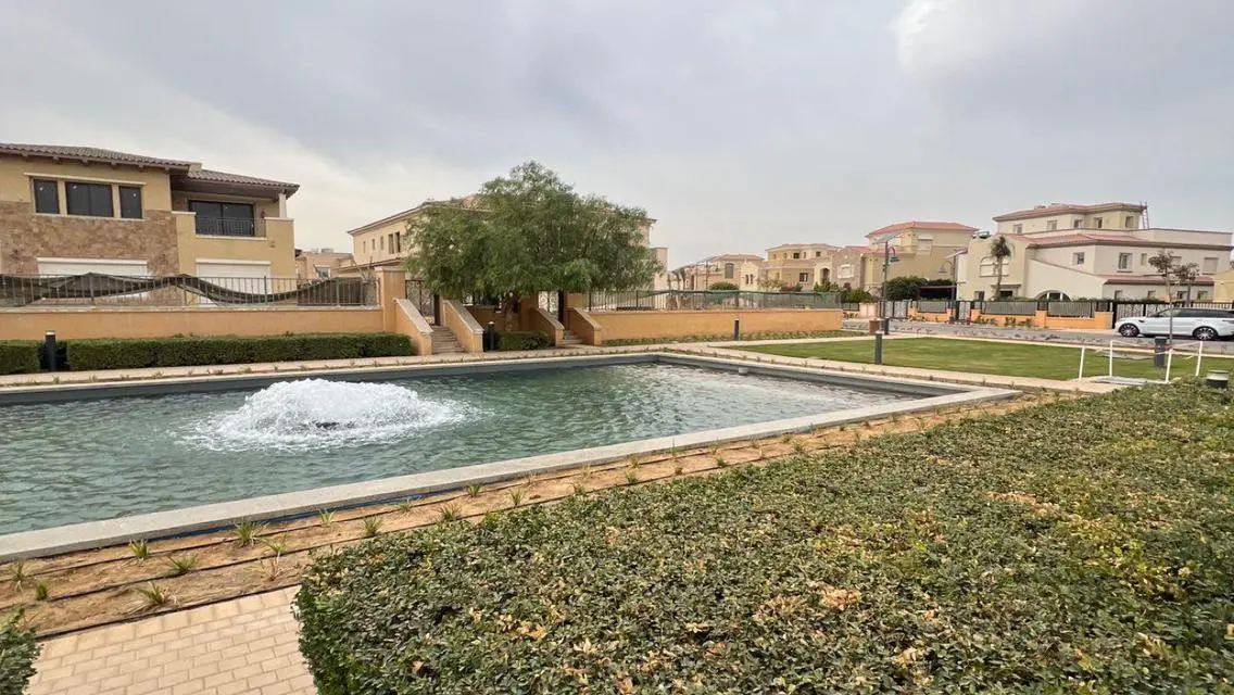 تاون هاوس اول سكن في ميڤيدا تشطيب المالك