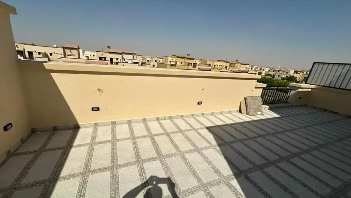 تاون هاوس اول سكن في ميڤيدا تشطيب المالك