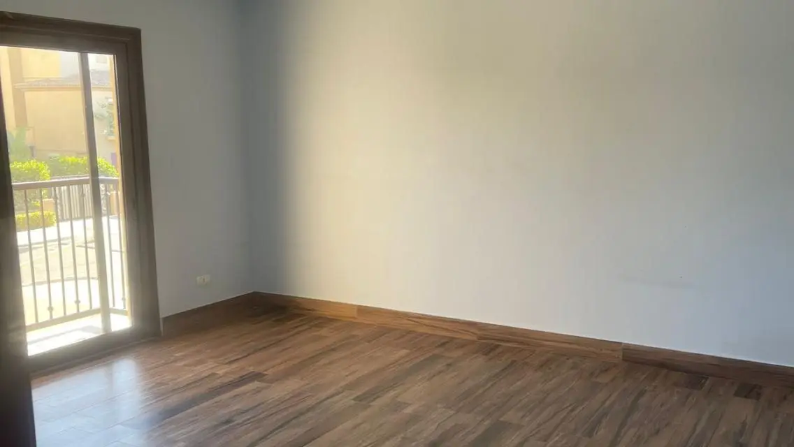 تاون هاوس اول سكن في ميڤيدا تشطيب المالك