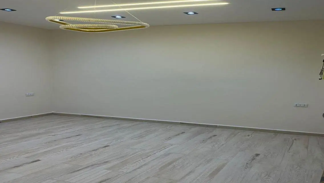 Stunning 150 sqm Apartment with Beautiful Balcony