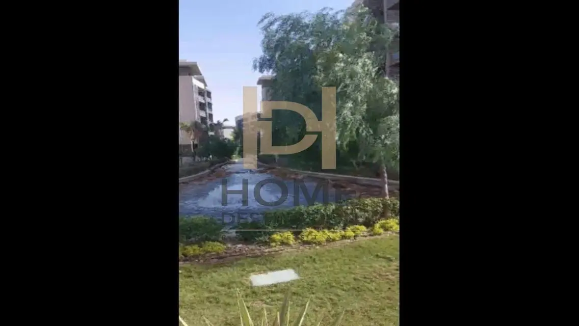 Stunning Apartment in Sky Plaza Mall