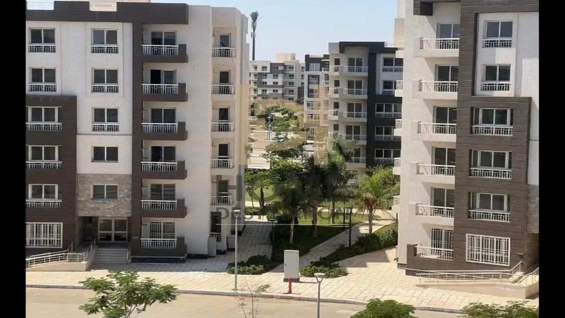Stunning Apartment in Sky Plaza Mall