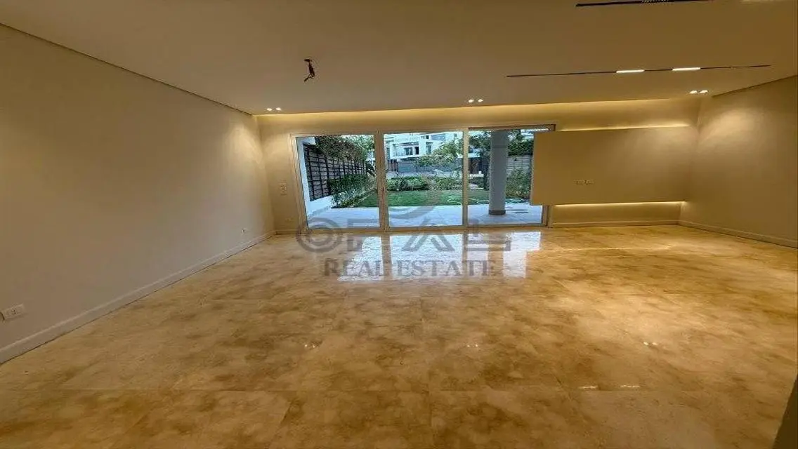 تاون هاوس (اول سكن) 4 غرف+ناني (مطبخ+تكيفات+سخانات