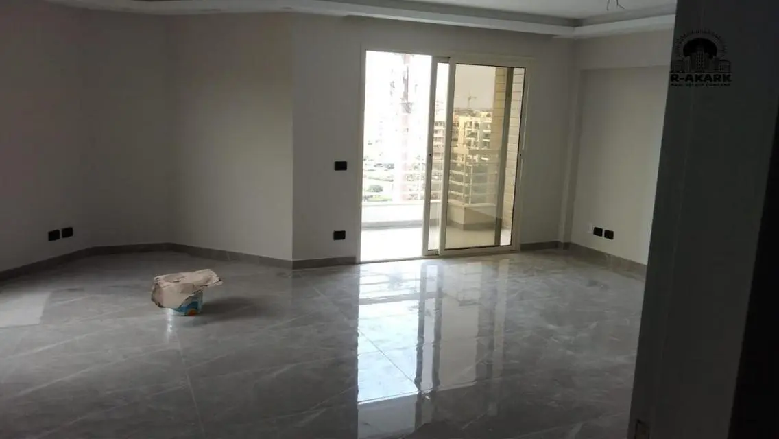 شقة للايجار في مساكن شيراتون 190 متر أول سكن