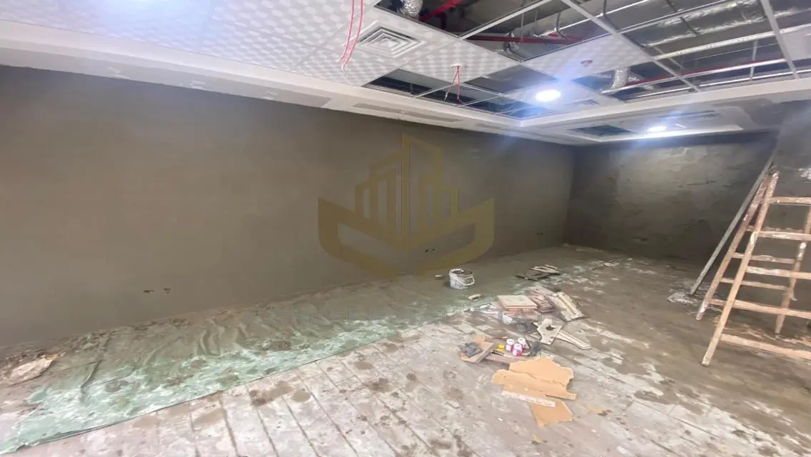 مساحة تجارية للإيجار بمساحة 1400 متر