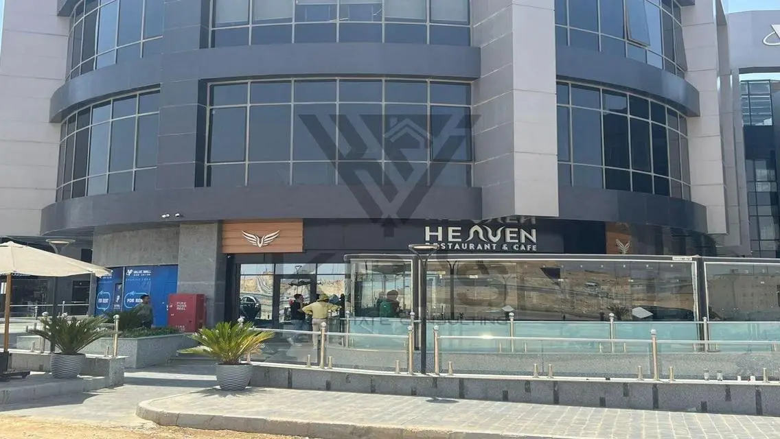 Shop with in and outdoor area 48m | lowest price
