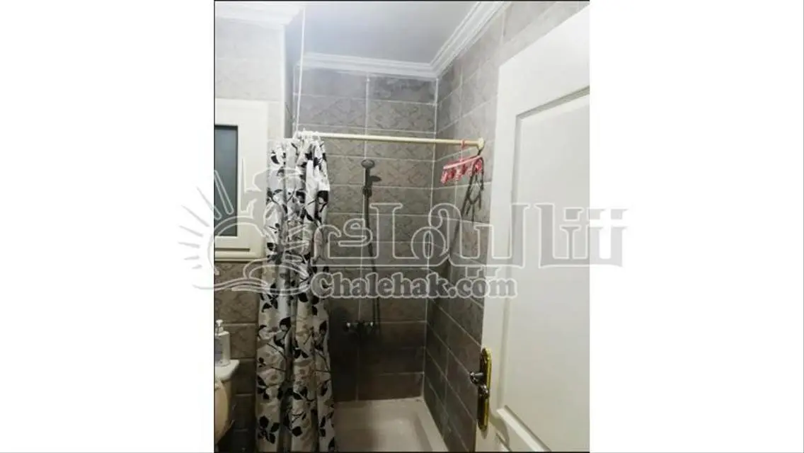 Luxury Apartment with Private Garden and Lake View