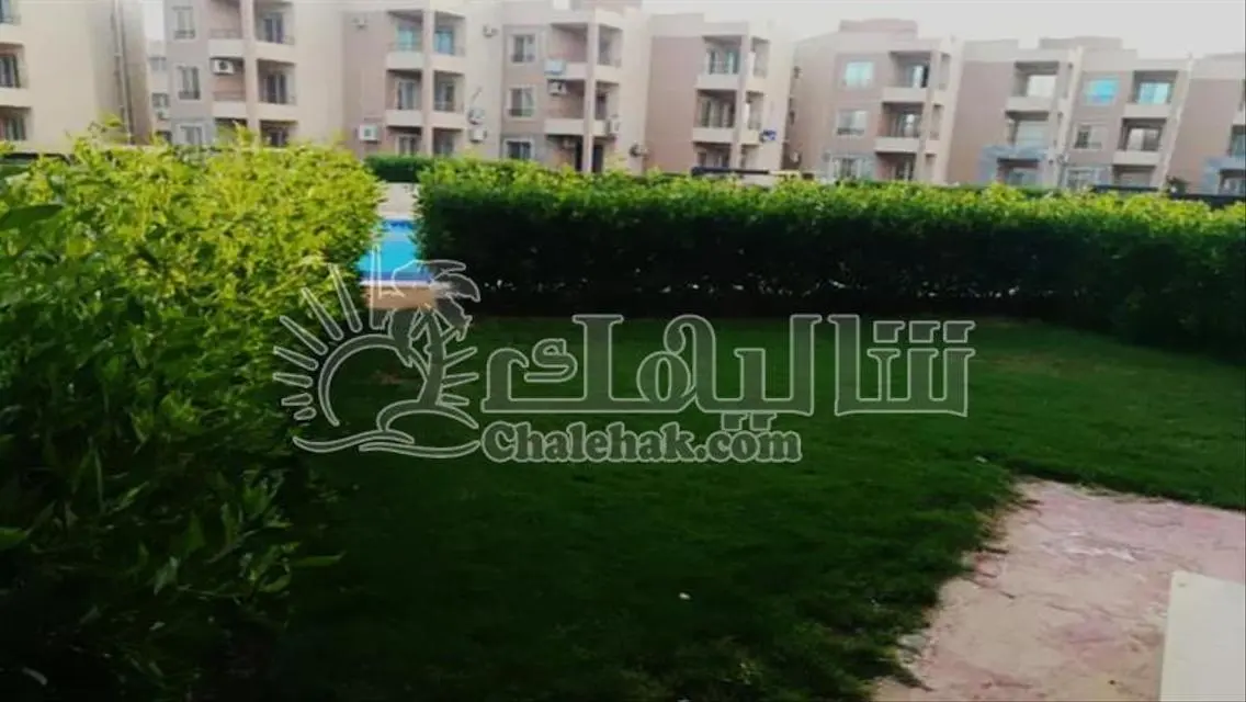 Luxury Apartment with Private Garden and Lake View