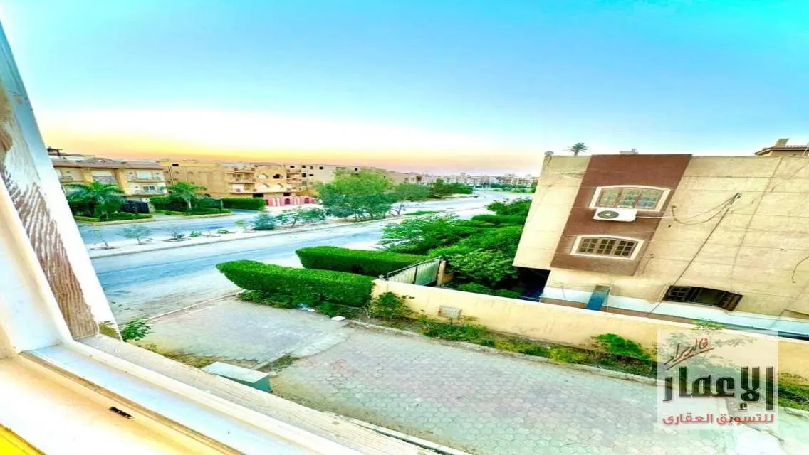 شقة للبيع  فى الحى السابع  الشيخ  زايد