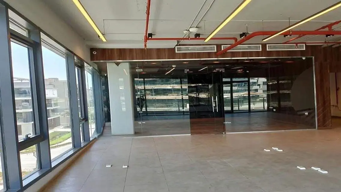 Finished office +ACs ready to move in the Polygon