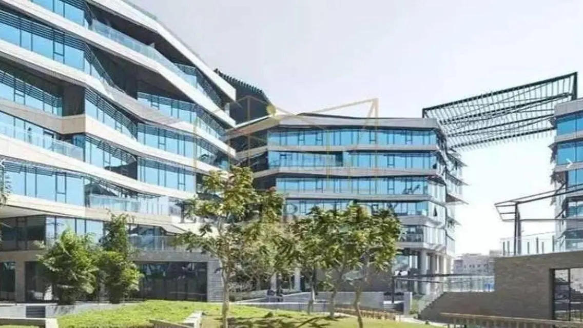 Finished office +ACs ready to move in the Polygon
