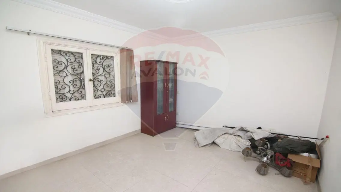 شقة فاخرة بمساحة 160 متر، للبيع في موقع متميز