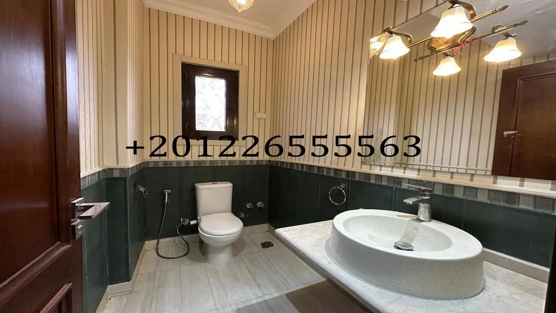 Luxury Apartment Overlooking Lakes and Main Landmark in Prime Location