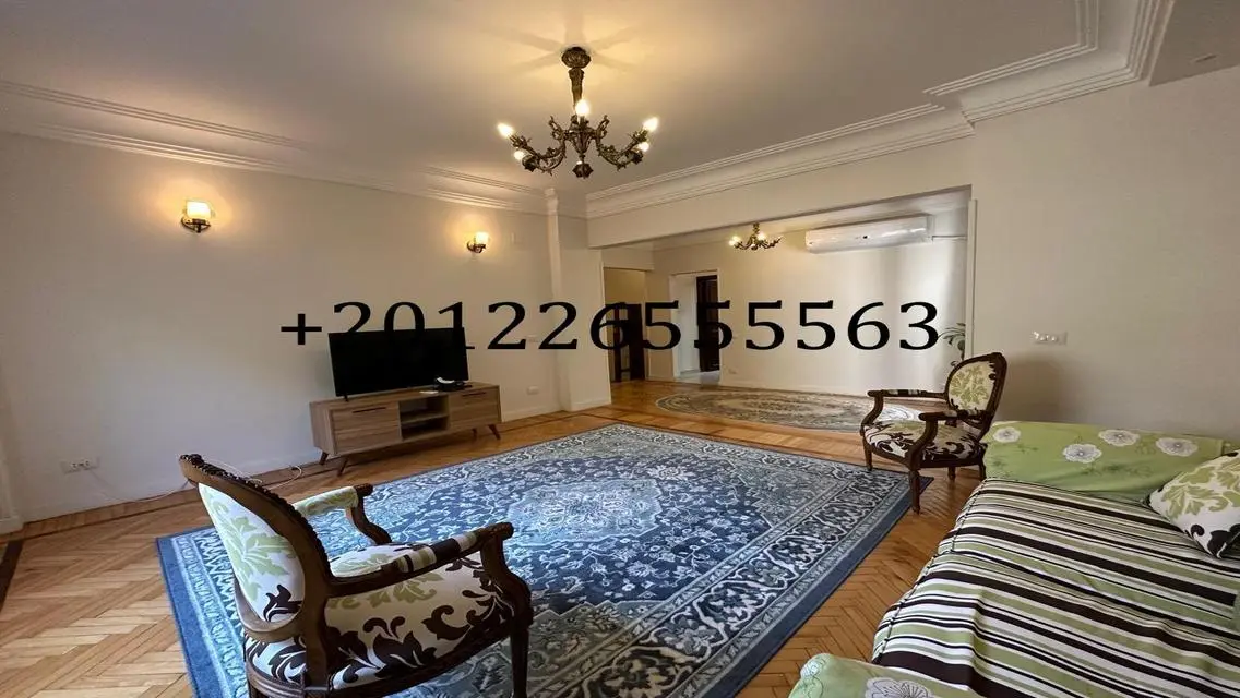 Luxury Apartment Overlooking Lakes and Main Landmark in Prime Location