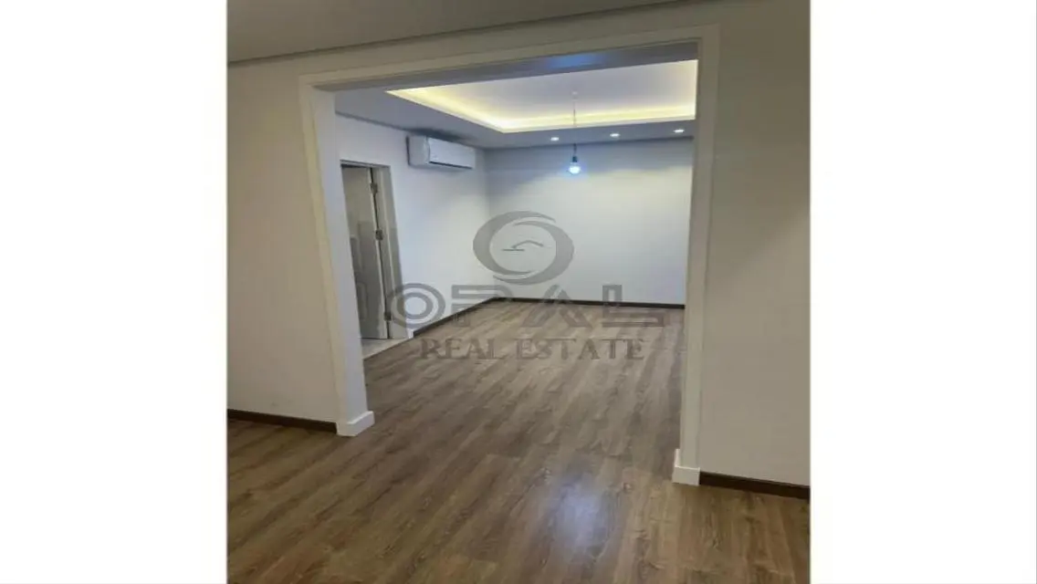 Penthouse (first residence) 4 rooms + nanny + roof
