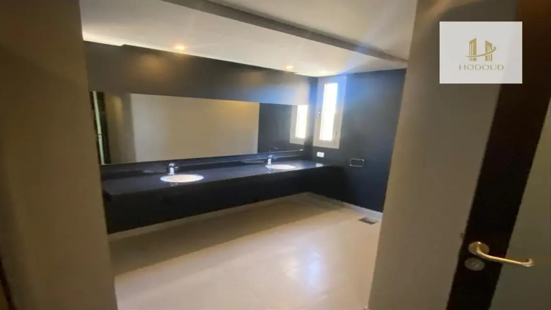 Stylish Apartment for Sale with 4000 Sq Ft Space