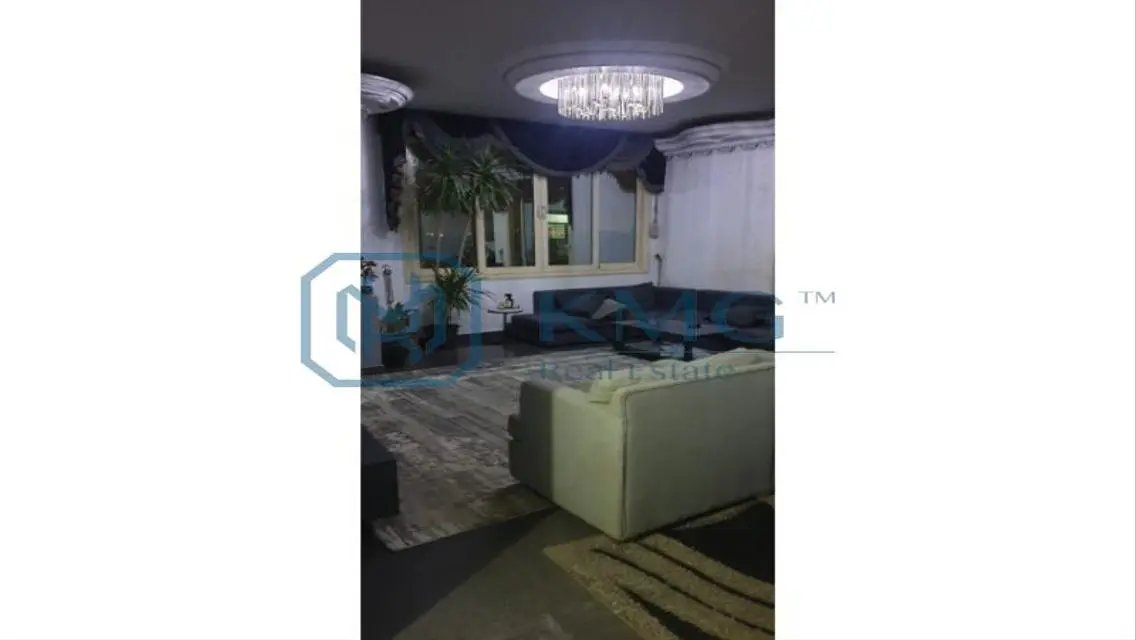 شقة فاخرة للبيع بمساحة 260 متر