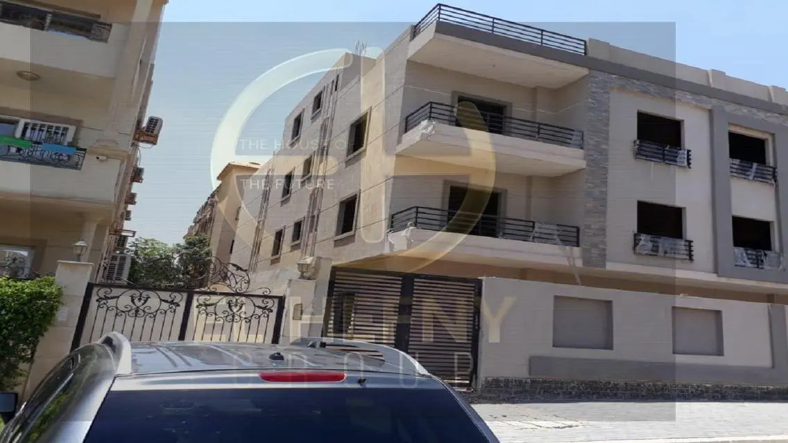 فيلا كامله للبيع بالبنفسج مقسمه شقق فيو جاردن