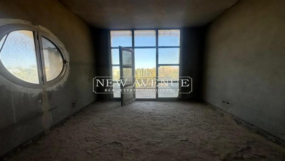 Luxury Apartment with 500 sqm and Private Garden in Prime Area