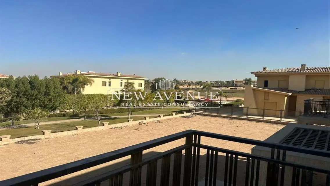 Luxury Apartment with 500 sqm and Private Garden in Prime Area