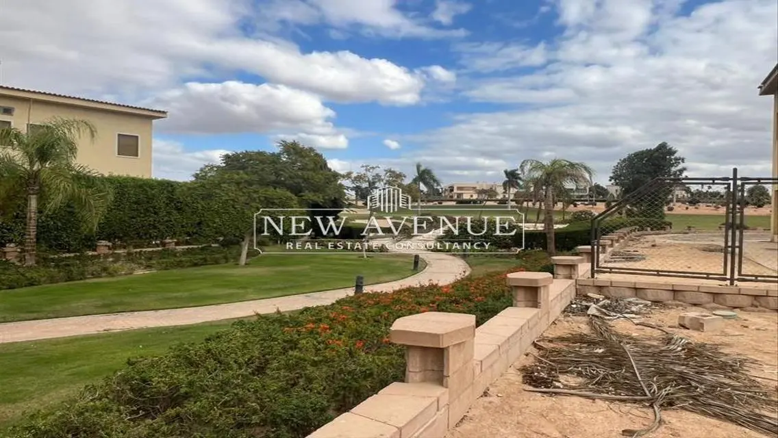 Luxury Apartment with 500 sqm and Private Garden in Prime Area