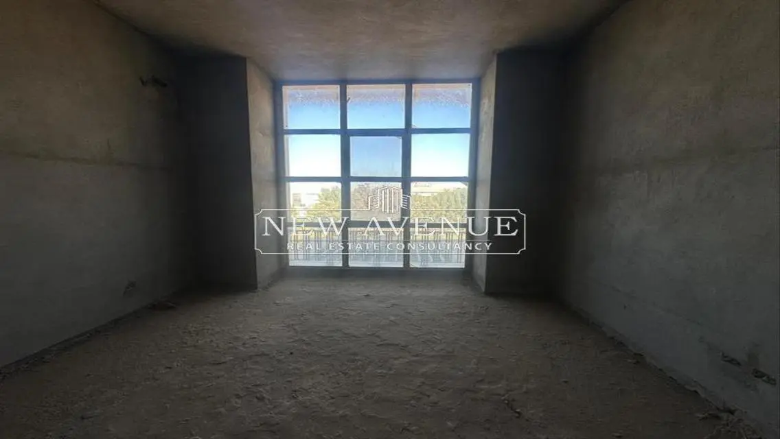 Luxury Apartment with 500 sqm and Private Garden in Prime Area