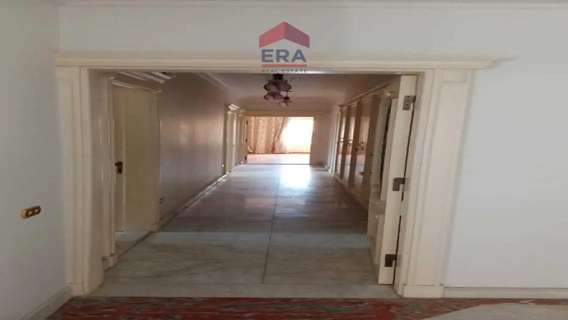 شقة فاخرة 3 غرف نوم مع شرفة