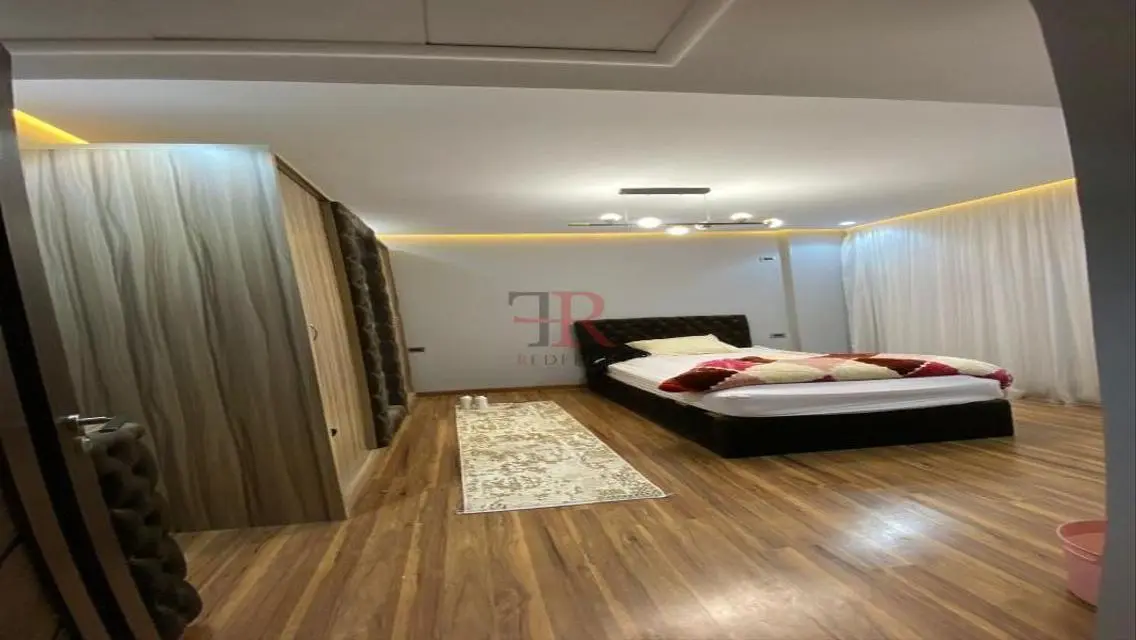 Modern Furnished Apartment With Pool View At Azad