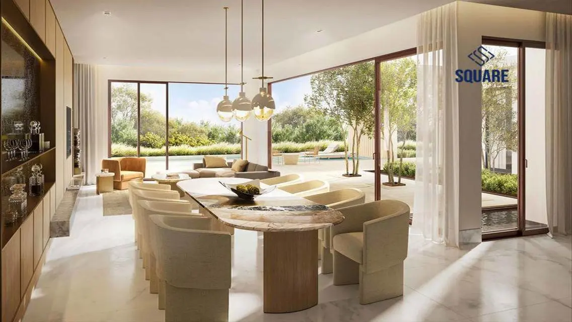 Luxury 4-Bedroom Apartment in Solana