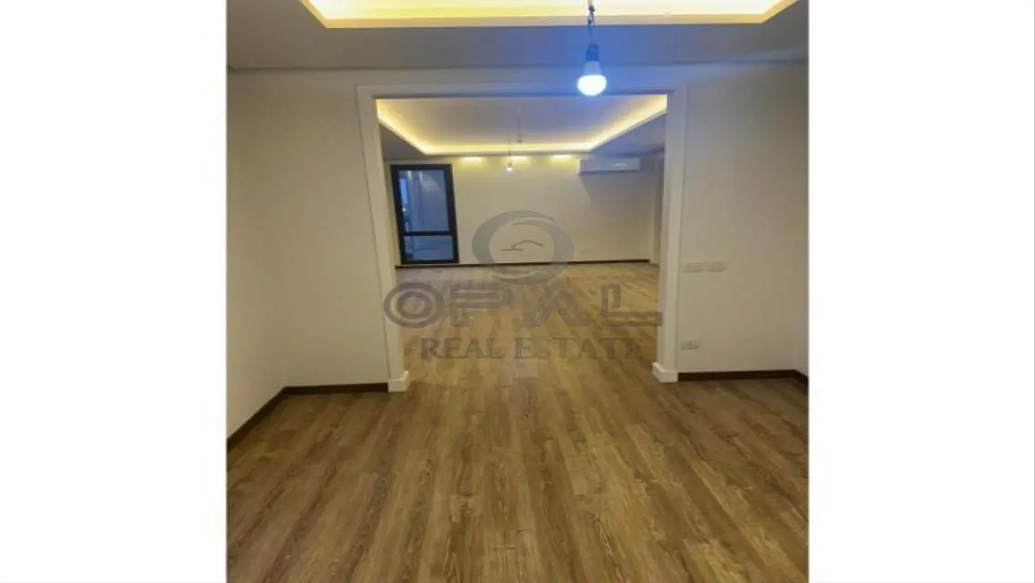 بنتهاوس (اول سكن) 4 غرف+ناني+روف (مطبخ+تكيفات)