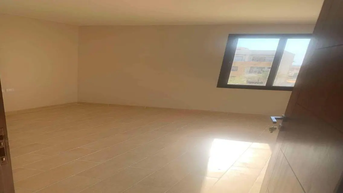 Luxurious Apartment for Sale with a View of a Major Landmark