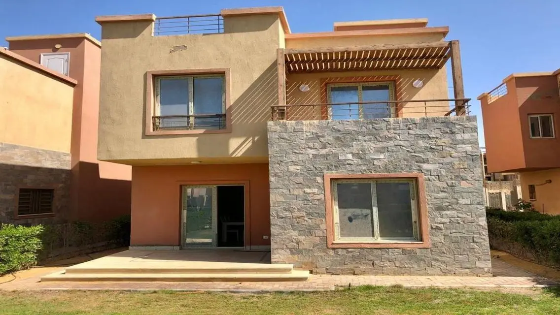 Luxury 3-Bedroom Apartment with Prime View for 5,900,000 EGP