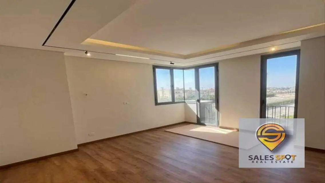 شقه3غرف ف sodic east متشطبه superlux بالتقسيييط